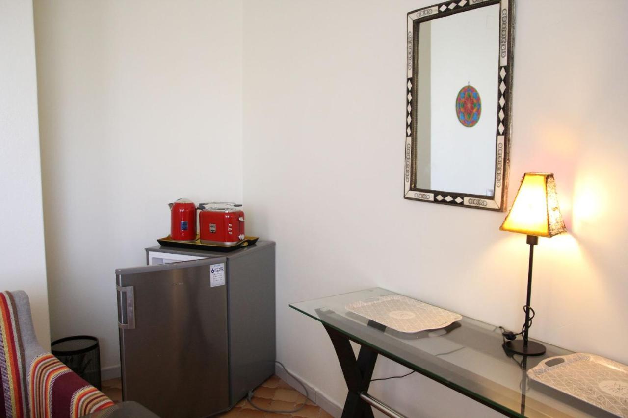 Angela Guest House Lagos Extérieur photo
